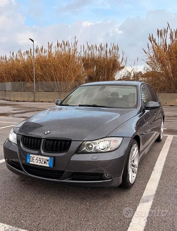 Usata BMW 320 Efficient Dynamics 150 CV (110 kW) 2006 Grigio Berlina