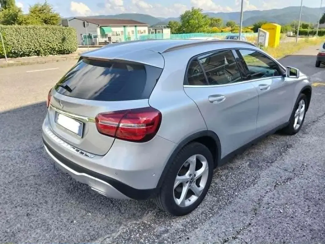 Usata Mercedes GLA200 Premium 136 CV (100 kW) 2019 SUV