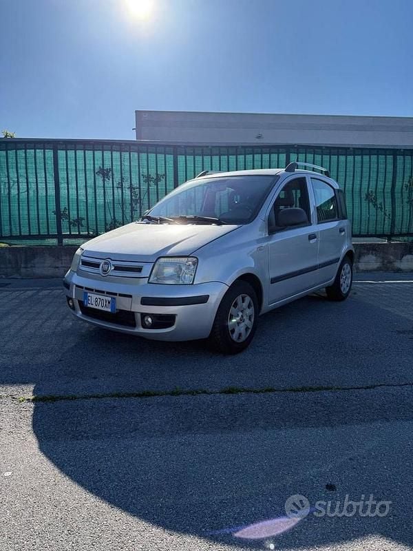 Usata Fiat Panda Dynamic 69 CV (50 kW) 2011 Grigio Utilitaria