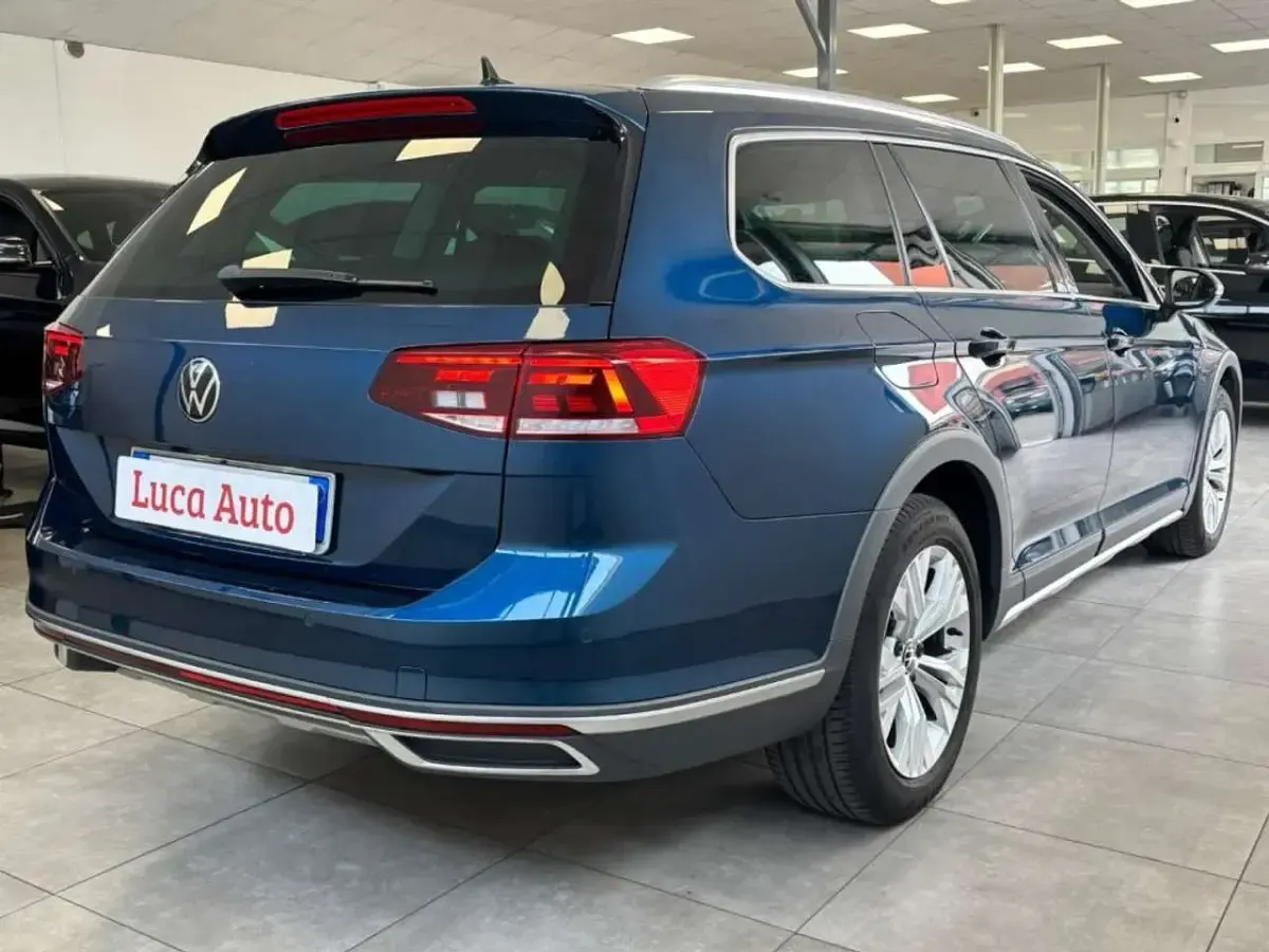 Usata VW Passat Alltrack 200 CV (147 kW) 2020 Blu Station wagon