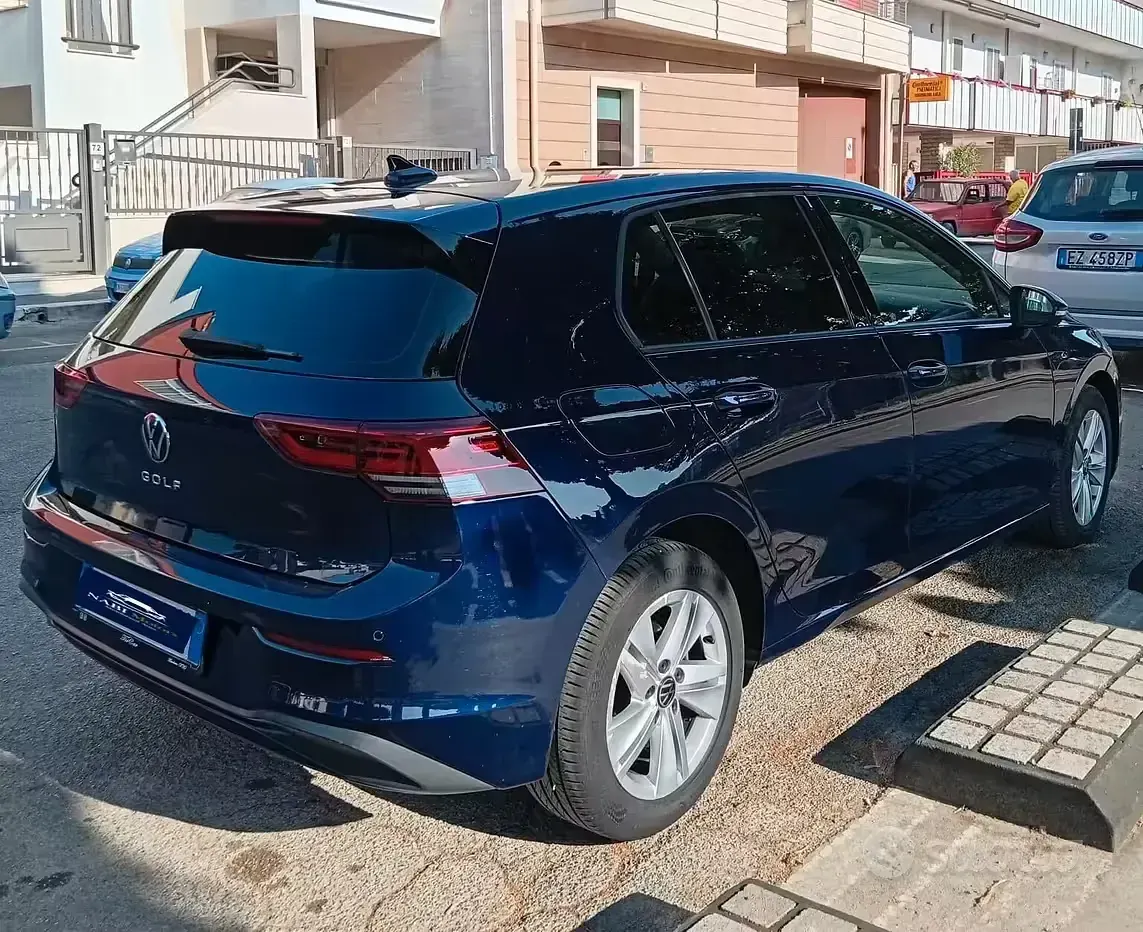 Usata VW Golf VII R-line 150 CV (110 kW) 2021 Bluazzurro Utilitaria