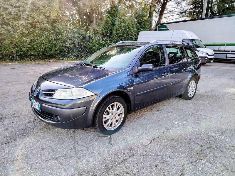Usata 2008 Renault Mégane GrandTour Station wagon | 999 € (Ottimo prezzo) - Immagine 1/4