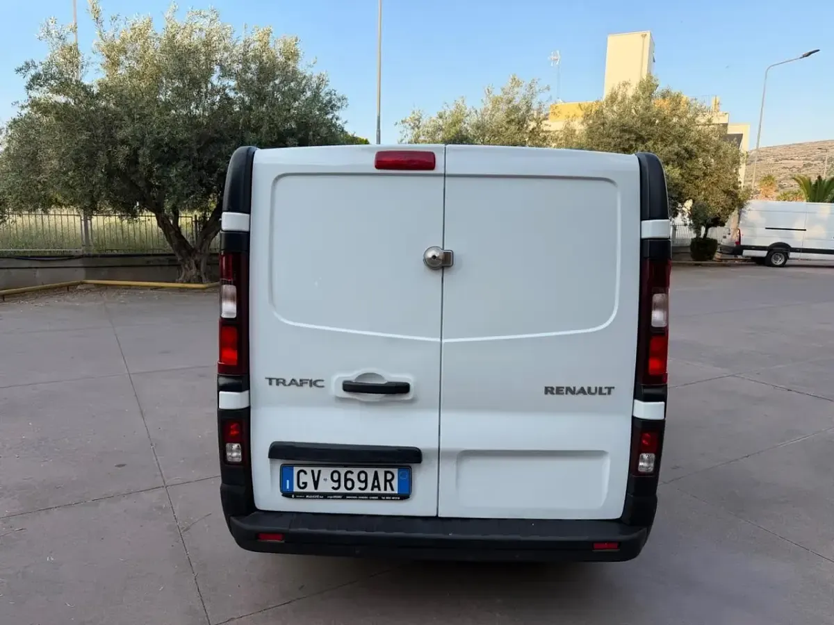 Usata Renault Trafic 149 CV (109 kW) 2024 Bianco