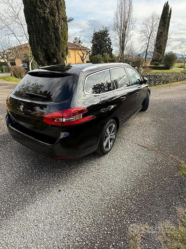 Usata Peugeot 308 SW Allure 131 CV (96 kW) 2019 Nero Station wagon