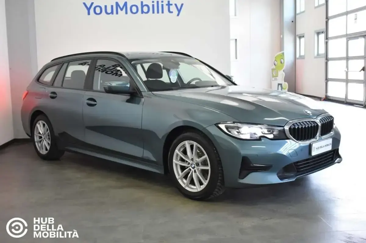 Usata BMW 320 Advantage 190 CV (139 kW) 2021 Blu Station wagon