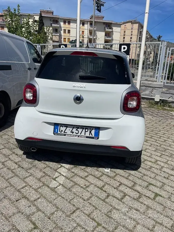 Usata Smart ForFour Prime 90 CV (66 kW) 2019 Bianco Utilitaria