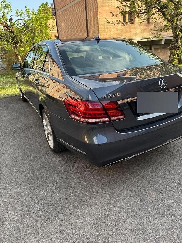 Usata Mercedes E220 2014 Grigio Berlina