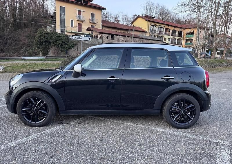 Usata Mini Cooper SD Countryman Business 143 CV (105 kW) 2015 Nero SUV