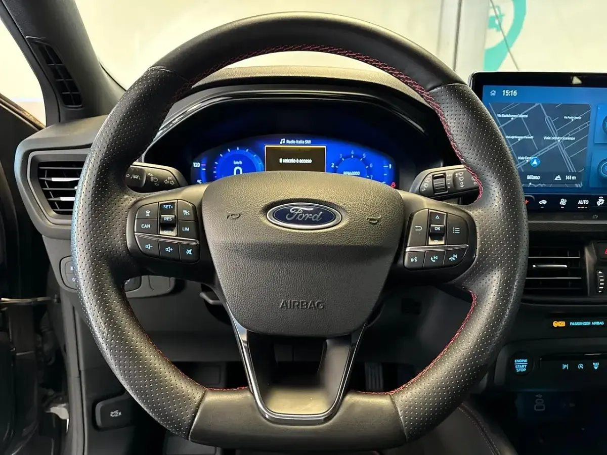 Usata Ford Focus ST-Line X 125 CV (91 kW) 2022 Grigio Berlina