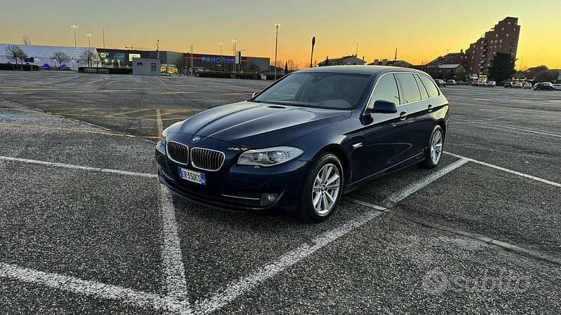 Usata BMW 530 M Sport 258 CV (189 kW) 2013 Blu Station wagon