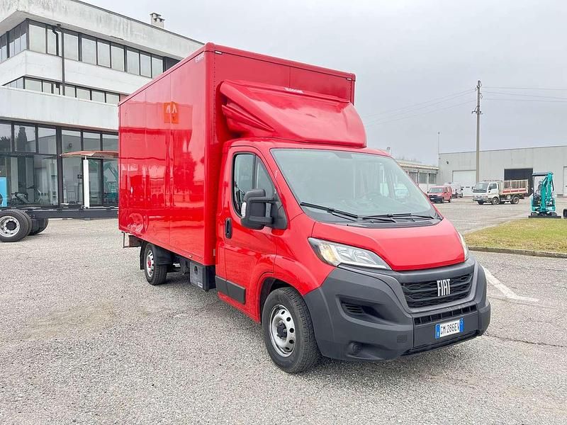 Usata Fiat Ducato 140 CV (102 kW) 2022 Rosso Furgone