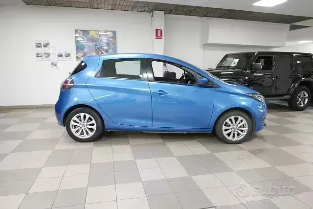 Usata Renault Zoe Zen 50 kW (69 CV) 2020 Bluazzurro Utilitaria