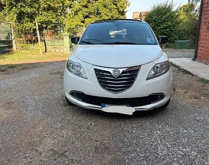 Usata Lancia Ypsilon 80 CV (58 kW) 2014 Utilitaria