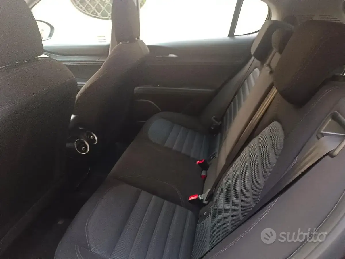 Usata Alfa Romeo Stelvio 160 CV (117 kW) 2020 Nero SUV