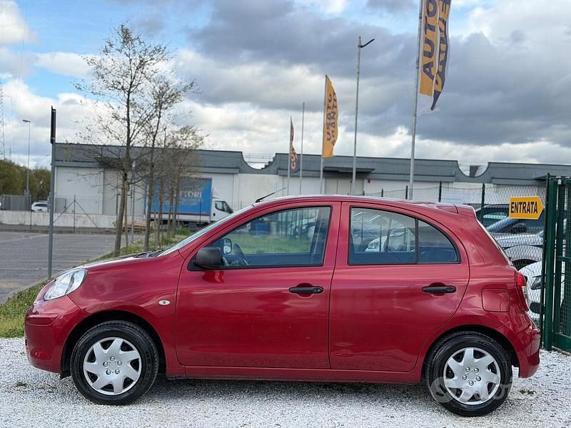 Usata Nissan Micra 80 CV (58 kW) 2011 Rosso Utilitaria