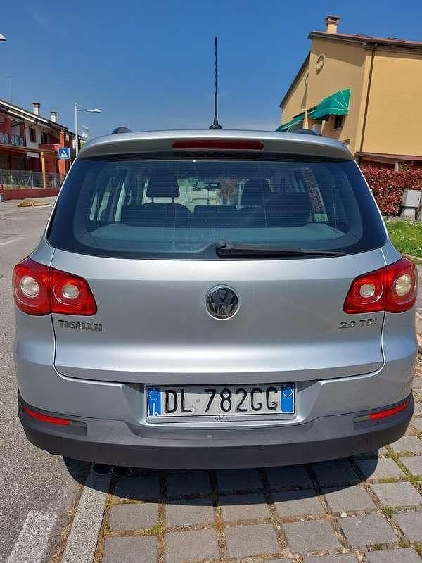 Usata VW Tiguan 140 CV (102 kW) 2008 Argento SUV