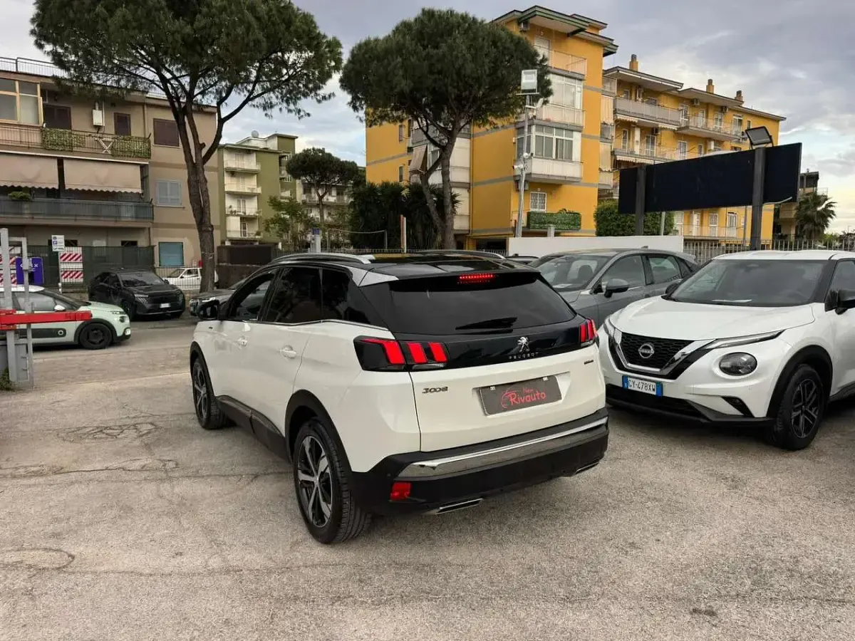 Usata Peugeot 3008 GT-line 131 CV (96 kW) 2018 Bianco SUV