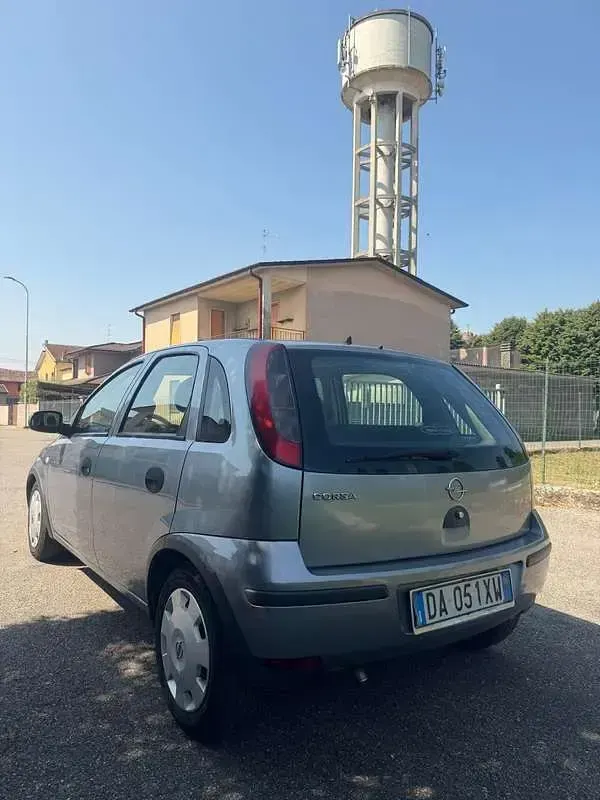 Usata Opel Corsa Club 60 CV (44 kW) 2006 Utilitaria
