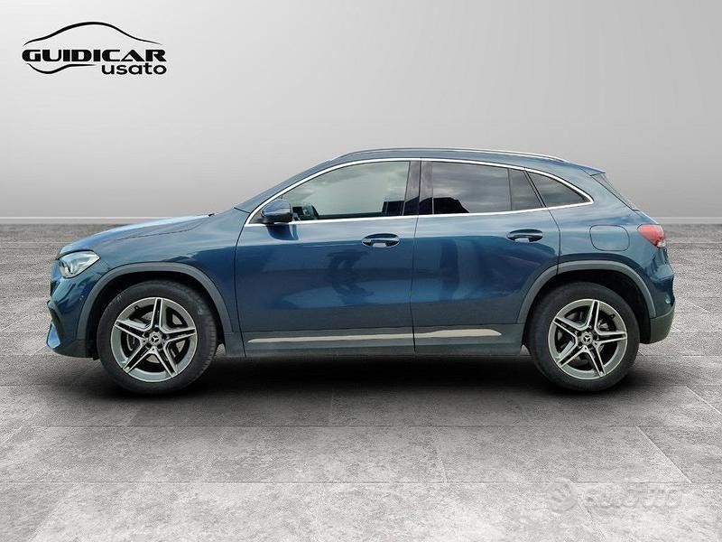 Occasion Mercedes GLA250 Premium 160 ch (117 kW) 2023 Bleue SUV