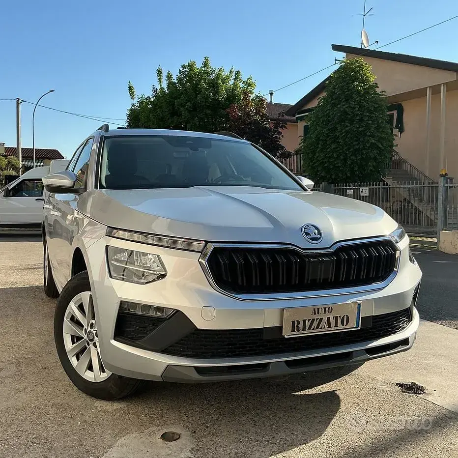 Usata Skoda Kamiq Selection 95 CV (69 kW) 2025 Grigio SUV