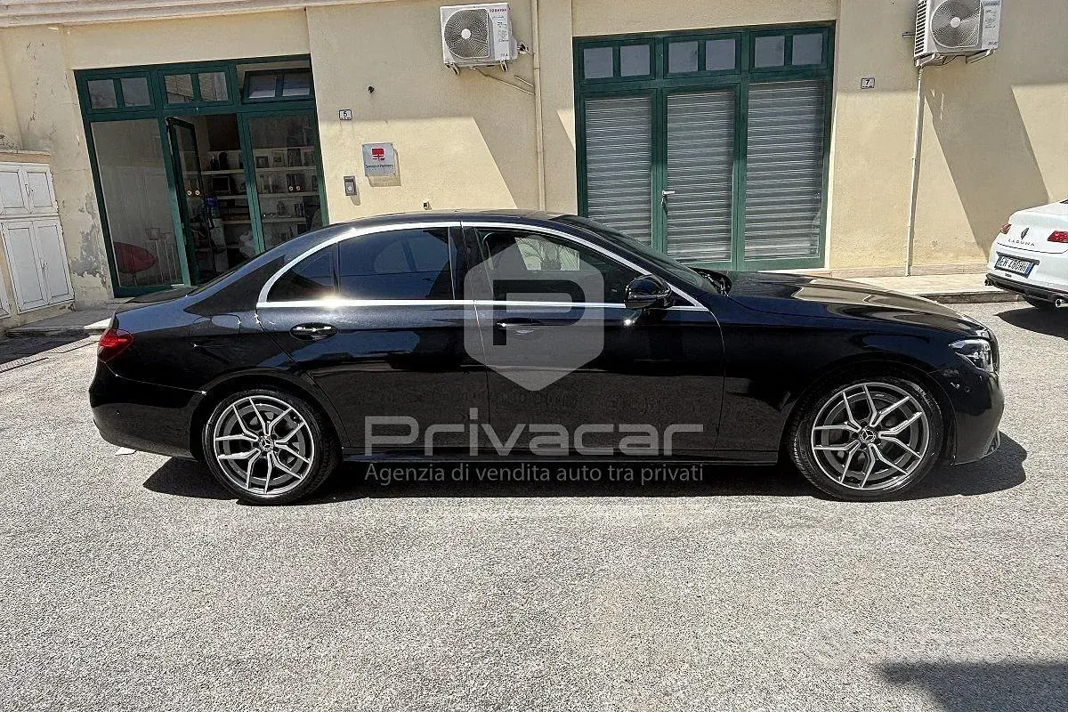 Usata Mercedes E220 194 CV (142 kW) 2022 Nero Berlina