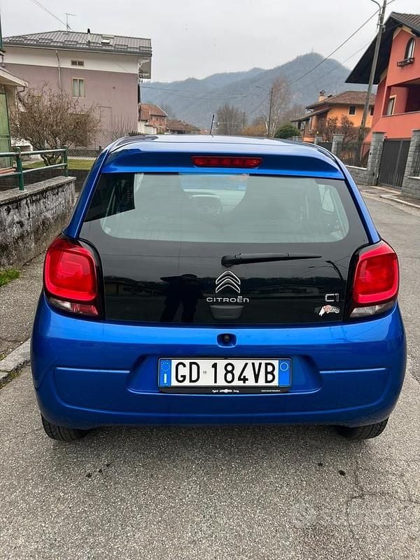 Usata Citroën C1 Shine 72 CV (52 kW) 2021 Blu Utilitaria