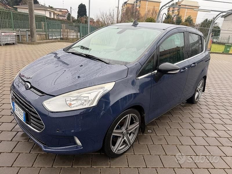 Usata Ford B-MAX Business Edition 100 CV (73 kW) 2016 Blu Monovolume