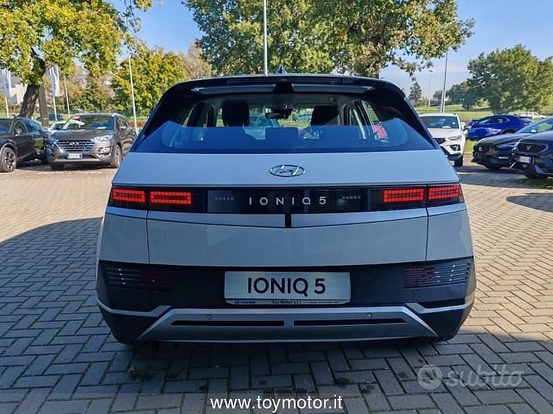 Usata Hyundai Ioniq 5 125 kW (170 CV) 2023 Atlas white SUV