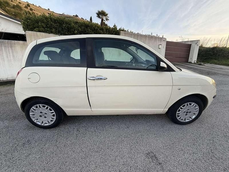 Usata Lancia Ypsilon 69 CV (50 kW) 2005 Utilitaria
