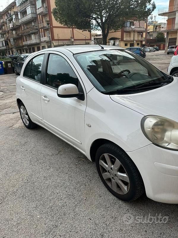 Usata Nissan Micra 80 CV (58 kW) 2011 Bianco Berlina