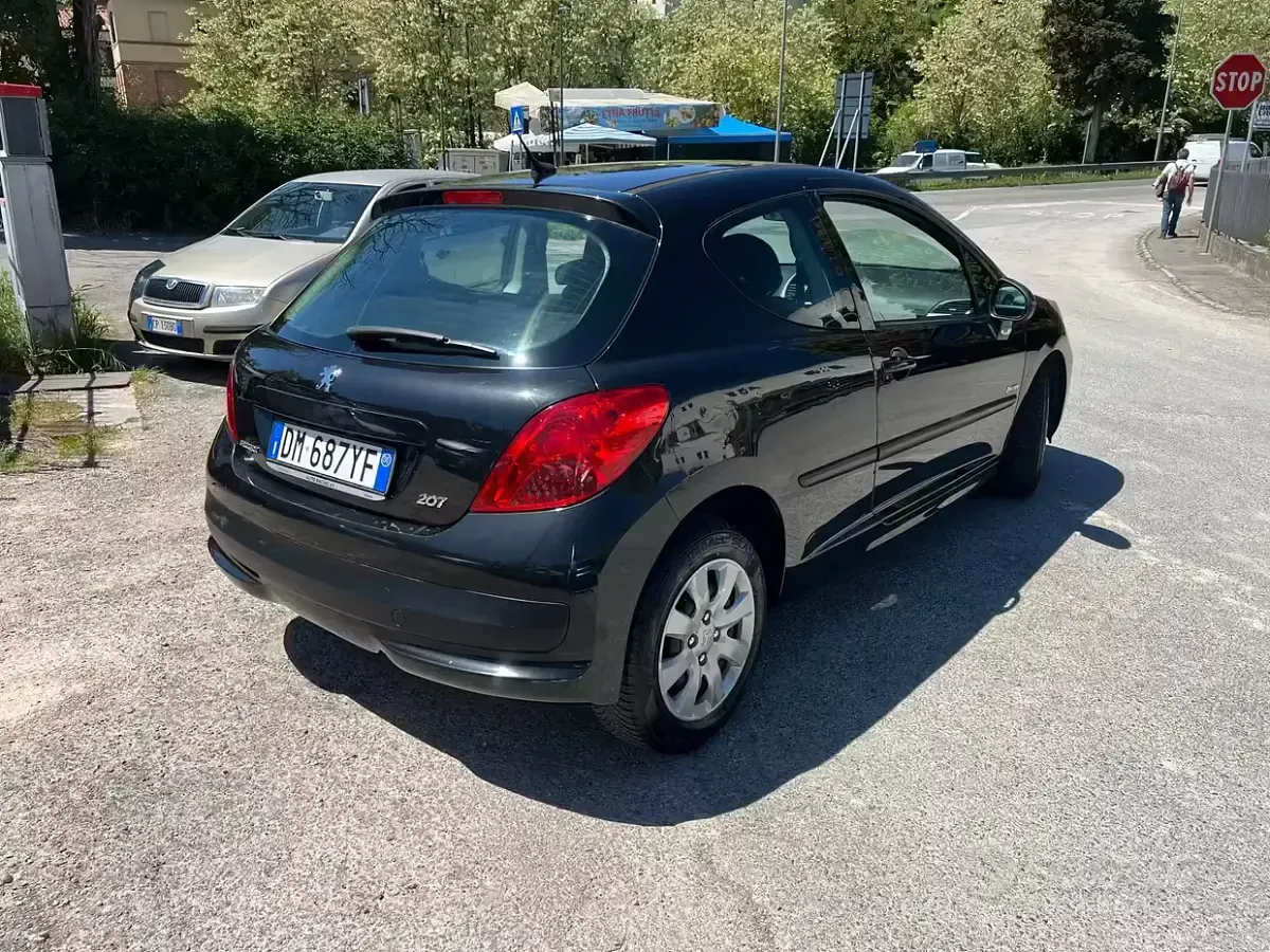 Usata Peugeot 207 95 CV (69 kW) 2008 Nero Berlina