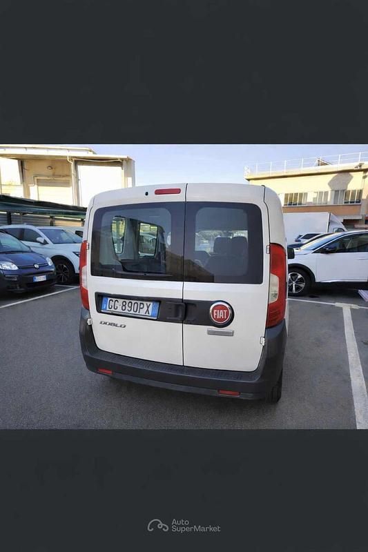 Usata Fiat Doblò 95 CV (69 kW) 2021 Bianco Monovolume