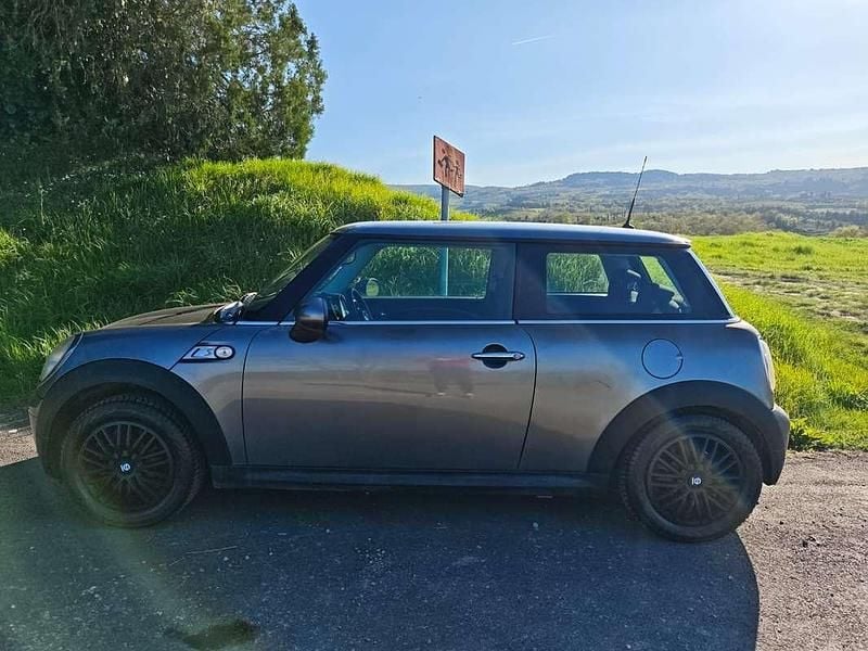 Begagnad Mini ONE 75 HK (55 kW) 2010 Grå Halvkombi