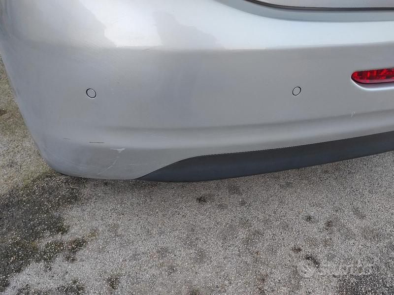 Usata Peugeot 208 82 CV (60 kW) 2013 Grigio Utilitaria