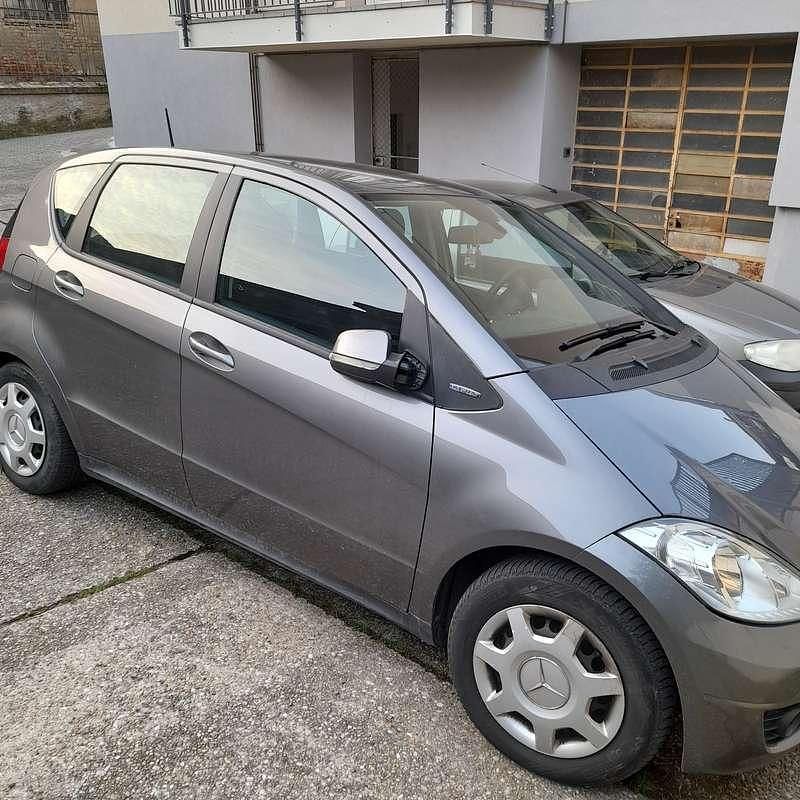 Usata Mercedes A160 Executive 82 CV (60 kW) 2012 Grigio Monovolume