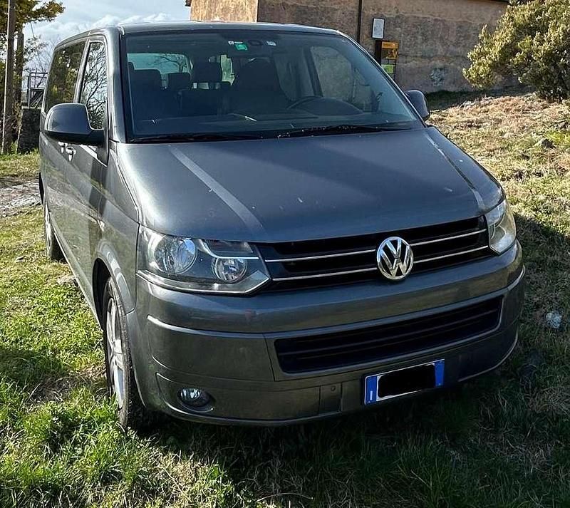 Usata VW Multivan Comfortline 179 CV (131 kW) 2011 Grigio Monovolume