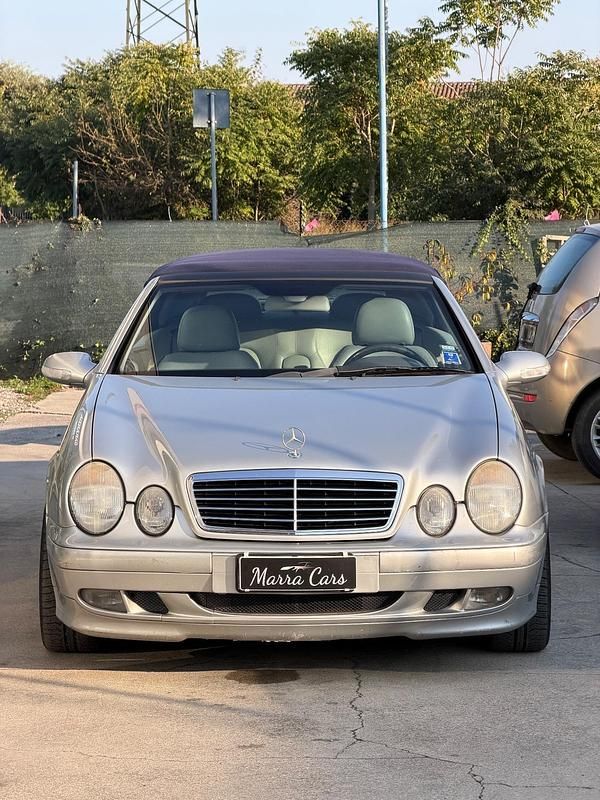 Usata Mercedes CLK200 Elegance 262 CV (192 kW) 2000 Argento Coupé