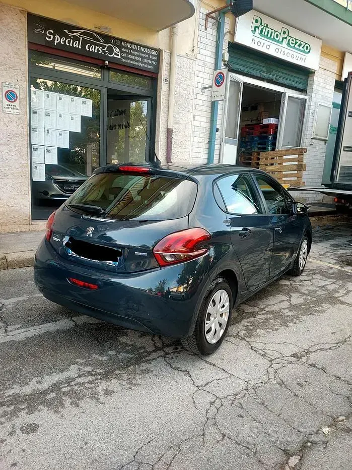 Usata Peugeot 208 Allure 75 CV (55 kW) 2016 Bluazzurro Utilitaria
