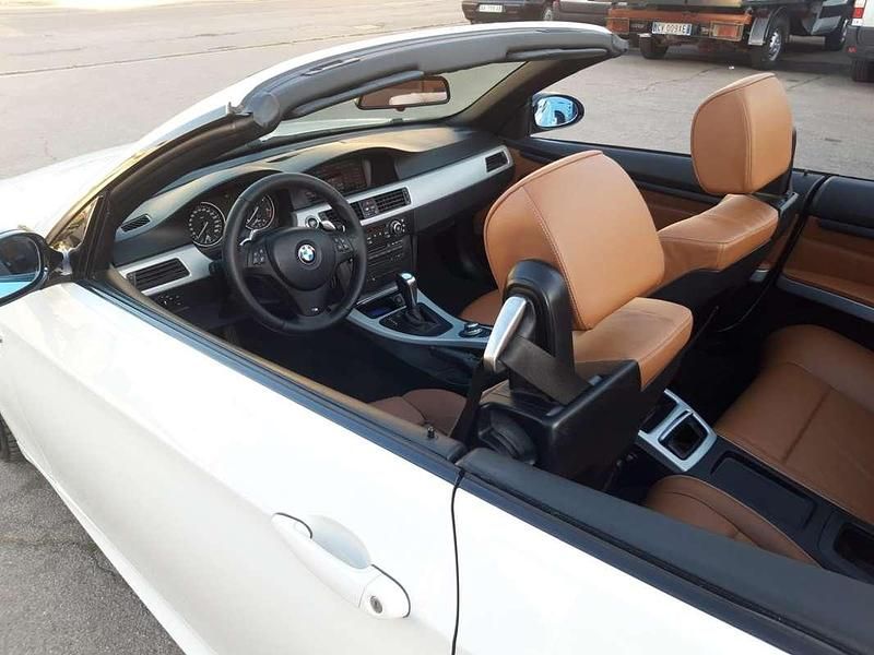 Usata BMW 330 Cabriolet M Sport 231 CV (169 kW) 2008 Bianco Cabrio