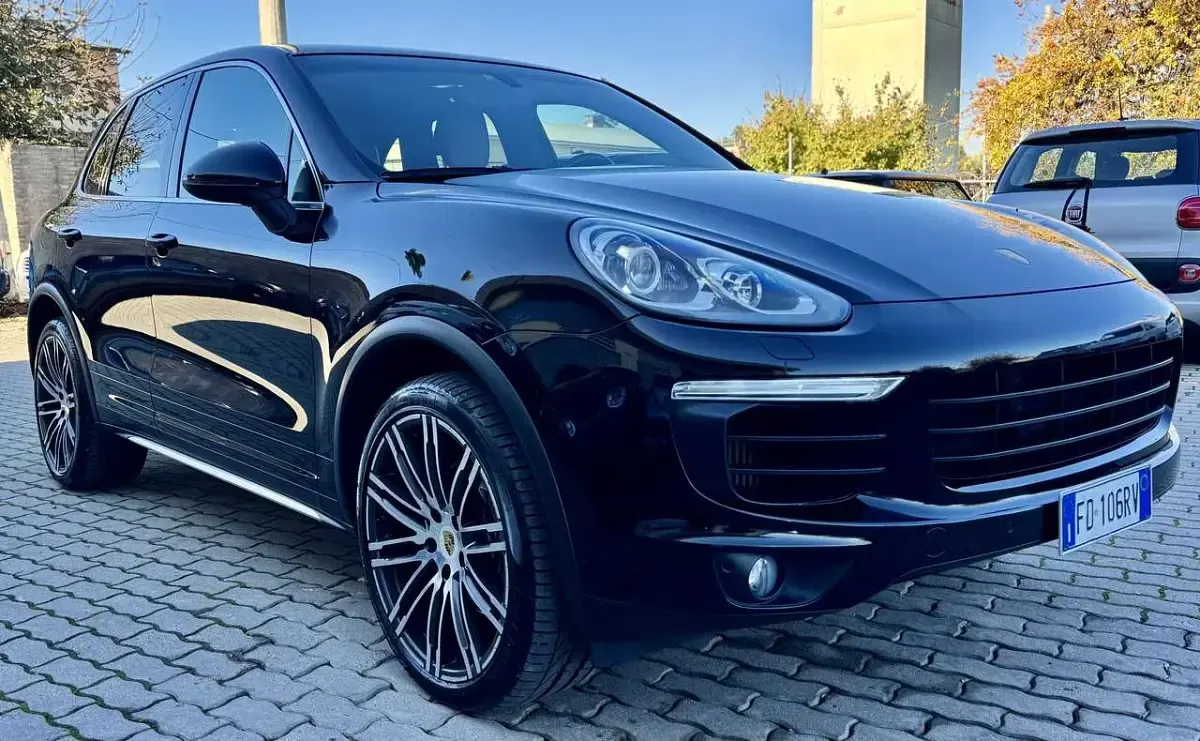 Usata Porsche Cayenne 250 CV (183 kW) 2016 Nero SUV
