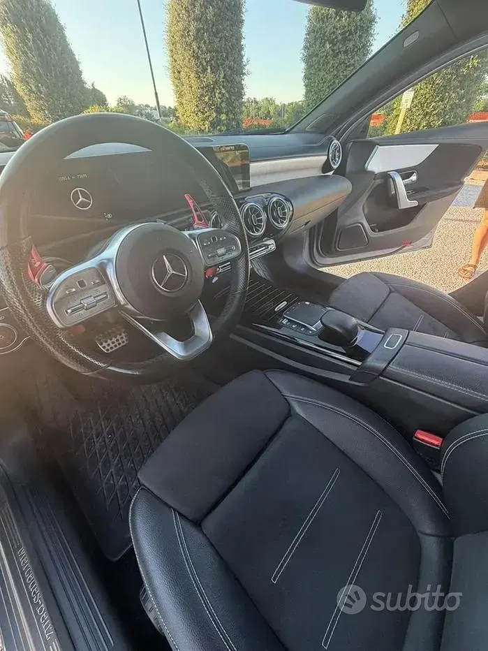 Usata Mercedes 180 Premium 116 CV (85 kW) 2021 Grigio Berlina