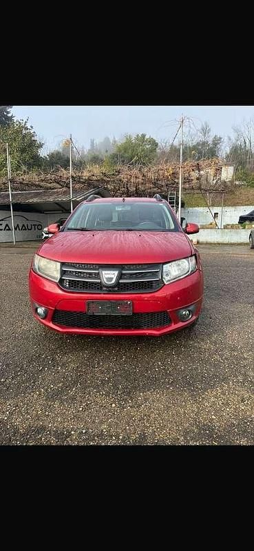 Usata Dacia Logan MCV Lauréate 72 CV (52 kW) 2015 Rosso Station wagon
