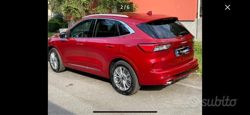 Usata Ford Kuga Vignale 152 CV (111 kW) 2021 Rosso SUV