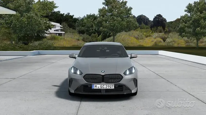 Nuova BMW 118 M Sport 150 CV (110 kW) 2026 Frozen pure grey metallizzato Utilitaria