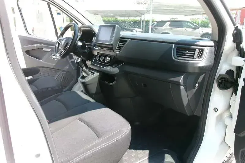 Usata Renault Trafic 150 CV (110 kW) 2022 Bianco