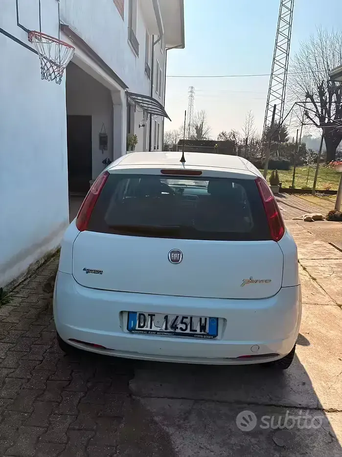 Usata Fiat Grande Punto Active 77 CV (56 kW) 2008 Bianco Utilitaria