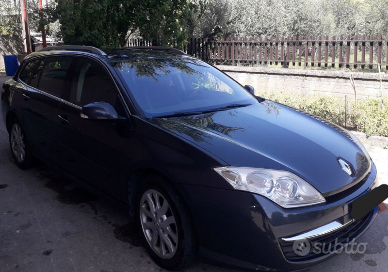 Usata Renault Laguna III 150 CV (110 kW) 2009 Nero Station wagon