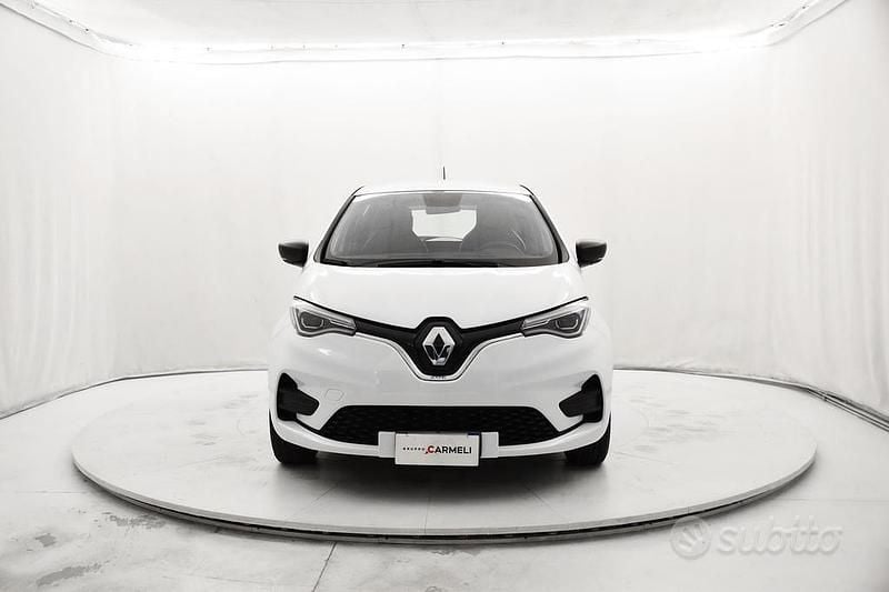Usata Renault Zoe Life 80 kW (109 CV) 2020 Bianco ghiaccio Utilitaria
