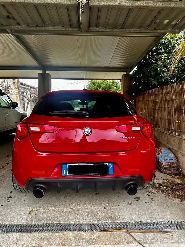 Usata Alfa Romeo Giulietta Veloce 241 CV (177 kW) 2016 Rosso Utilitaria