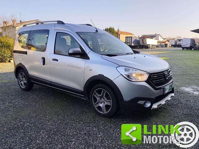 Grigio Usata 2020 Dacia Dokker Stepway Monovolume | 7000 € (Super prezzo) - Immagine 1/4